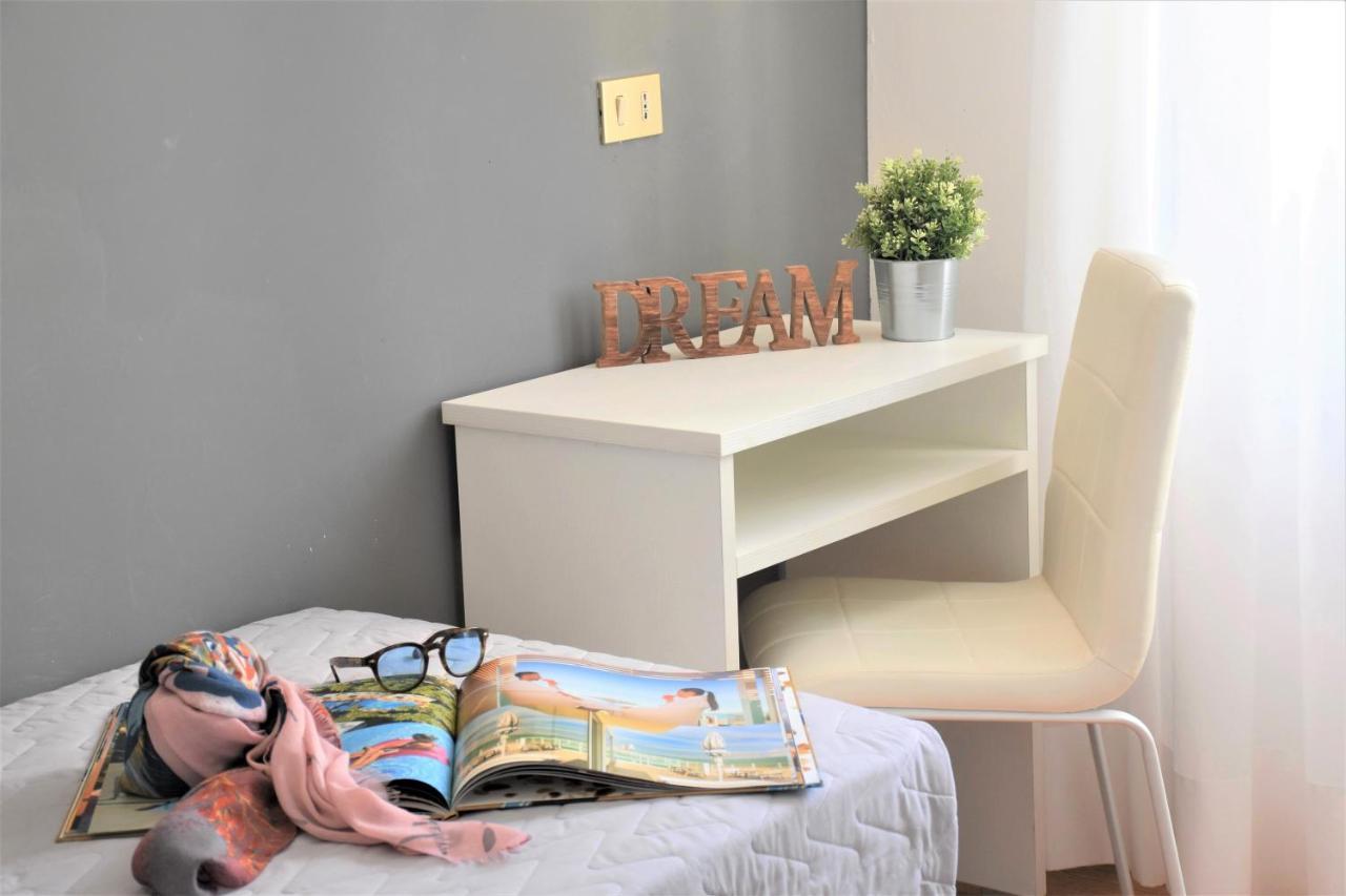 Hotel Delaville Frontemare Jesolo Extérieur photo