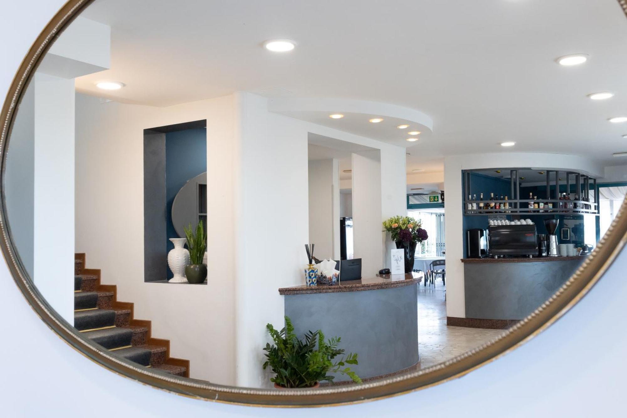 Hotel Delaville Frontemare Jesolo Extérieur photo