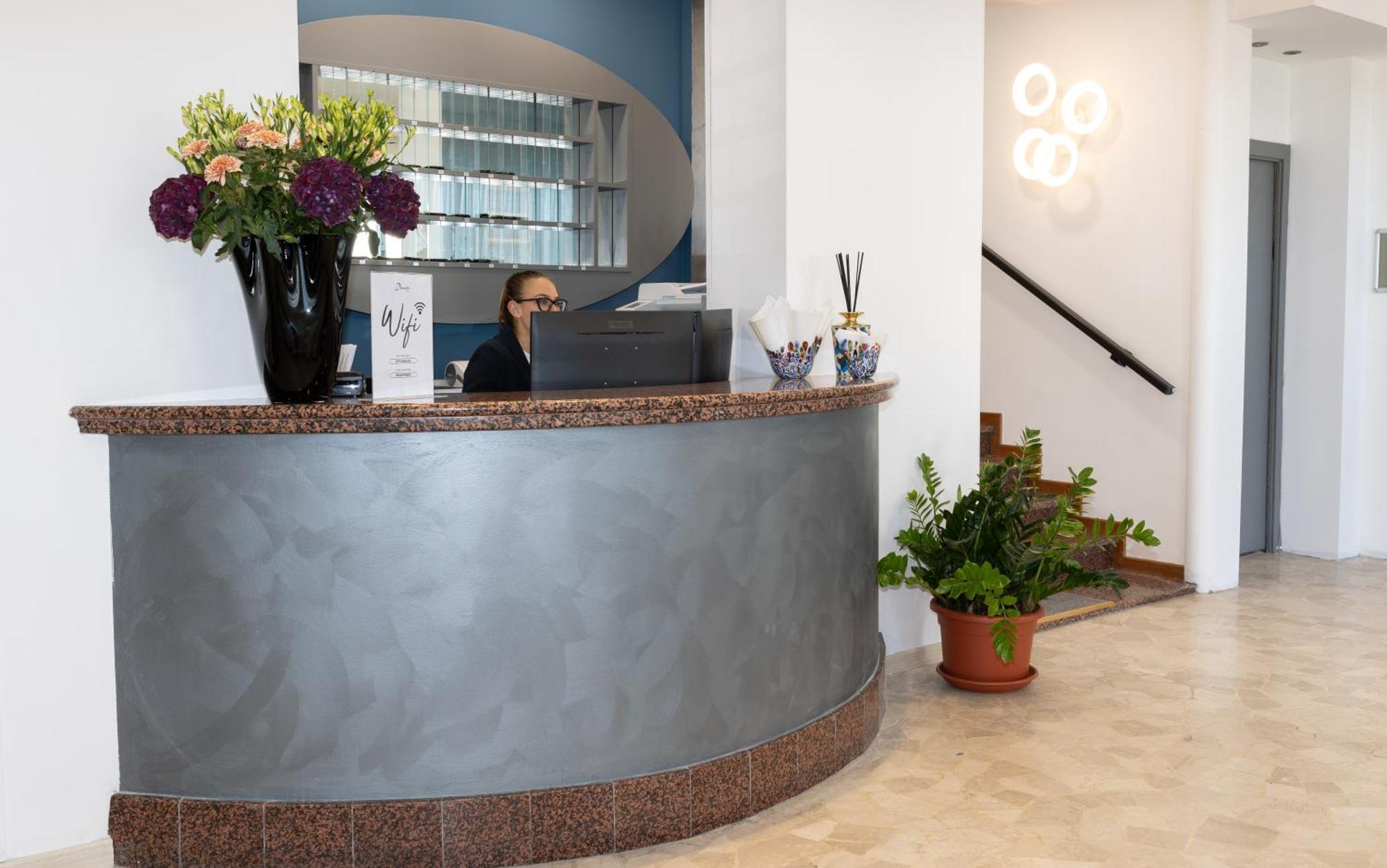 Hotel Delaville Frontemare Jesolo Extérieur photo